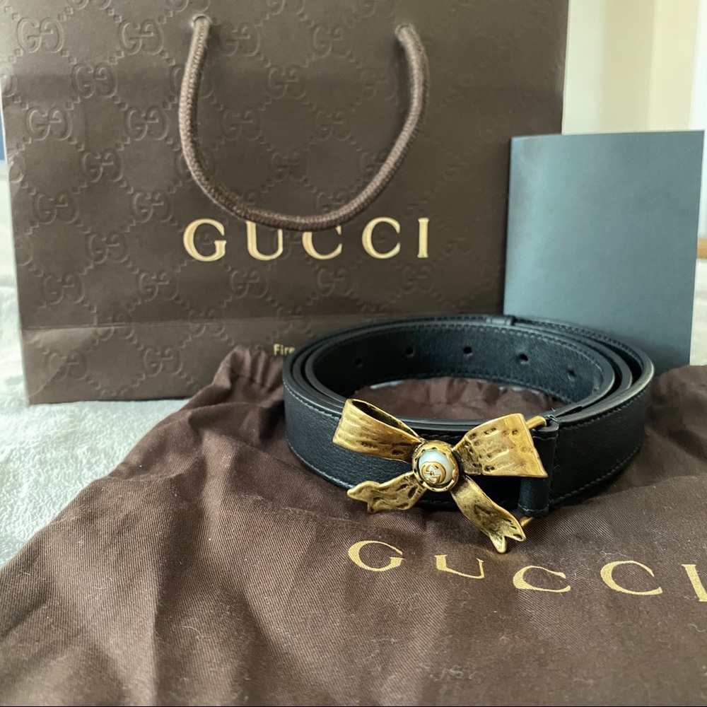 Gucci BLK Leather Pearl Bow Buckle Belt Authentic